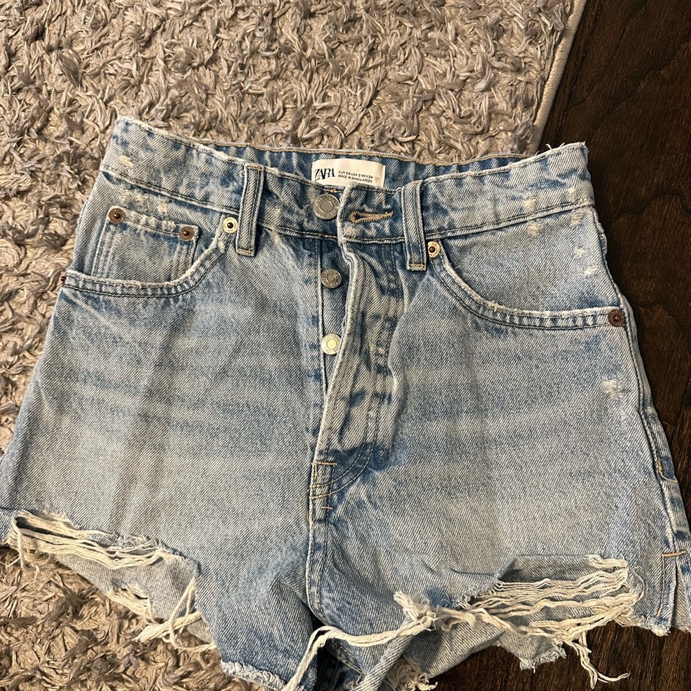 Zara Women's Blue Denim Shorts
